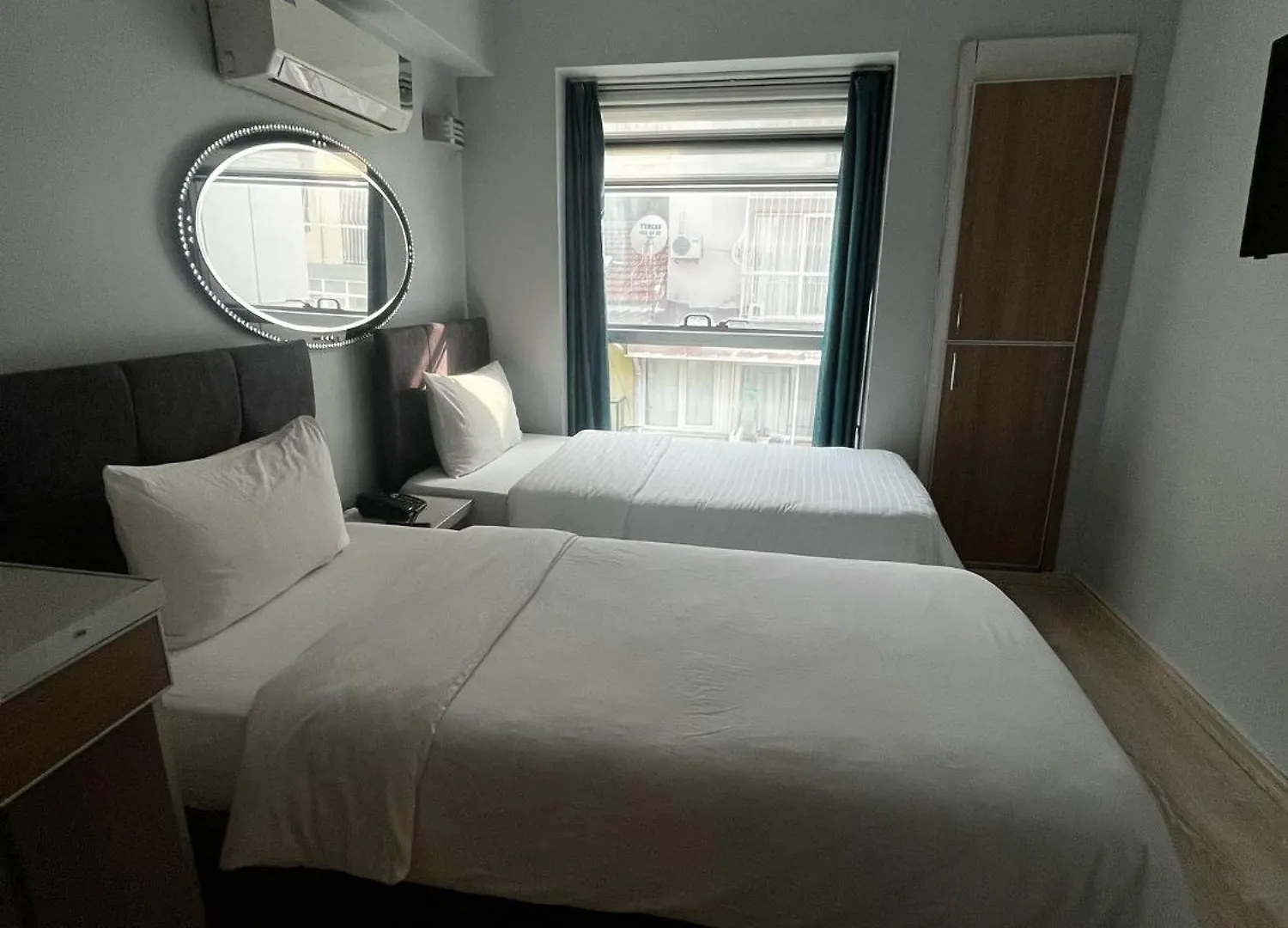 بيت ضيافة Invivo Hotel إزمير