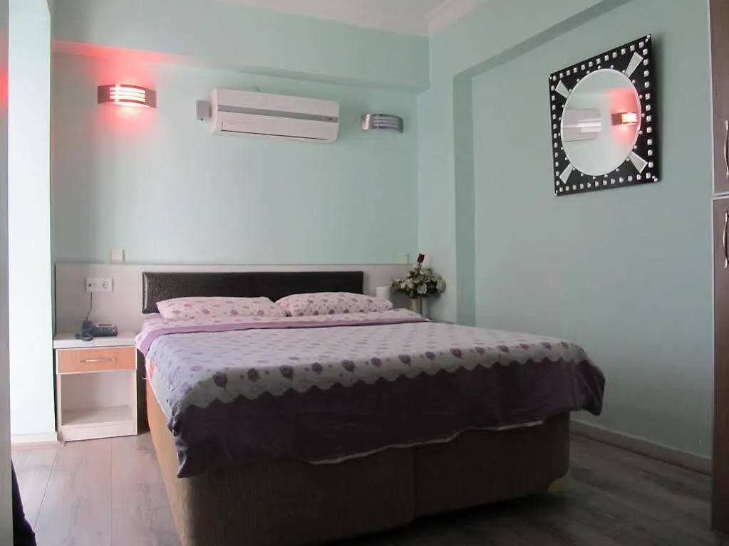 بيت ضيافة Invivo Hotel إزمير